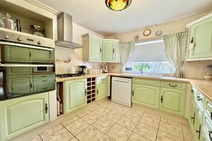 Kitchen- click for photo gallery